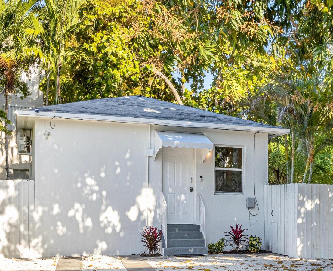 Beautiful Casita With King Bed And Private Patio Close To Calle 8, Mia Airport, Coral Gables Villa Miami Buitenkant foto