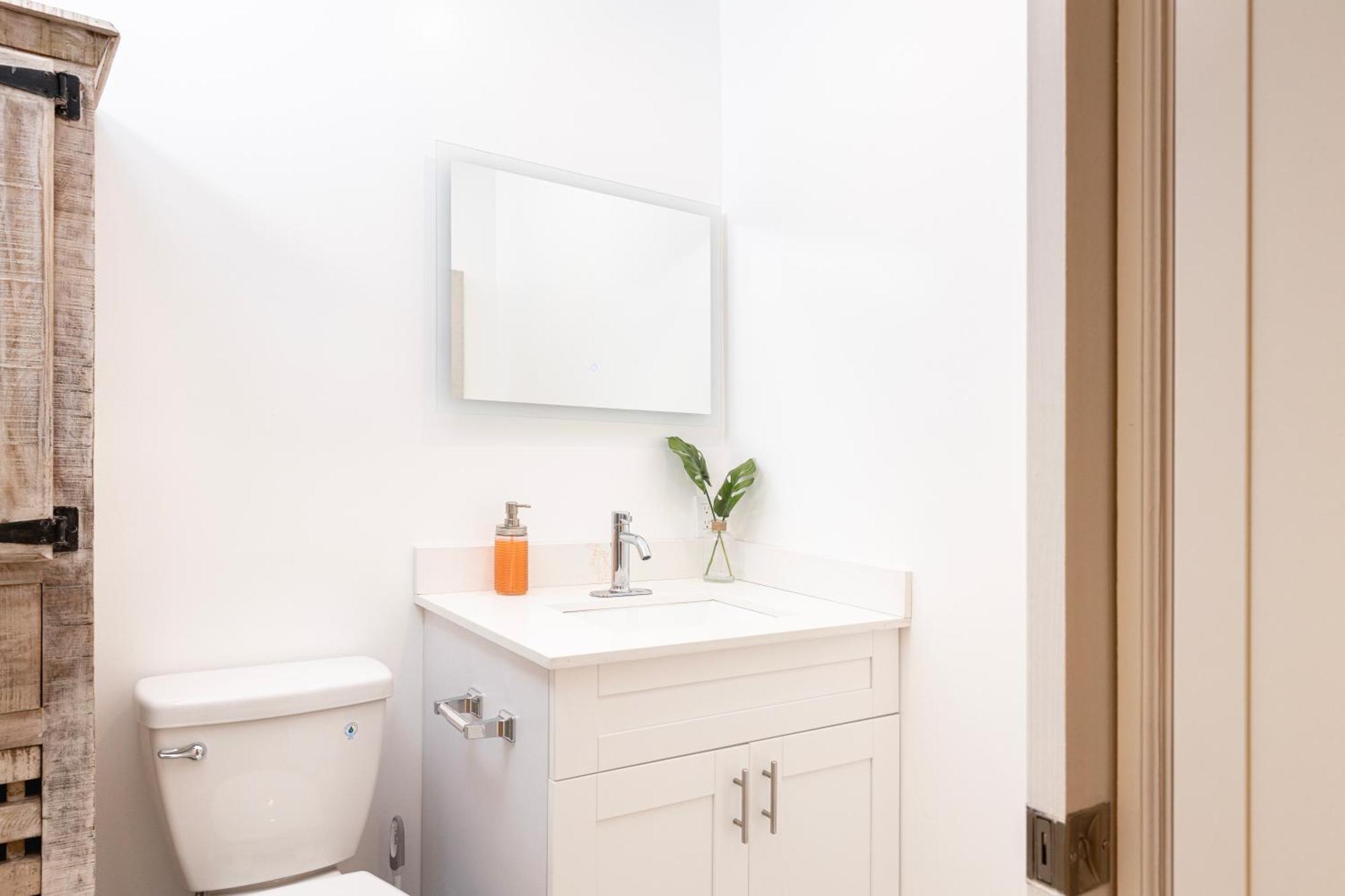Beautiful Casita With King Bed And Private Patio Close To Calle 8, Mia Airport, Coral Gables Miami Buitenkant foto
