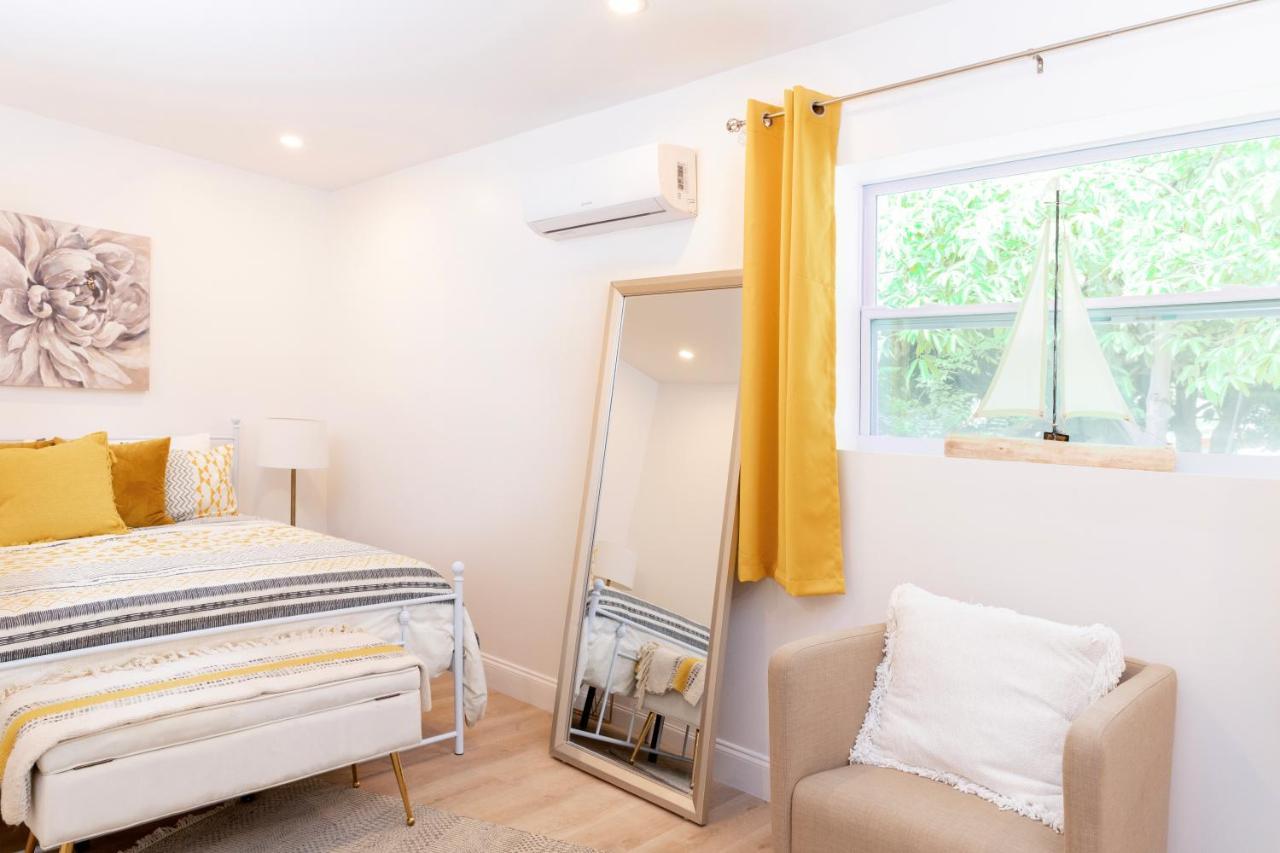 Beautiful Casita With King Bed And Private Patio Close To Calle 8, Mia Airport, Coral Gables Miami Buitenkant foto